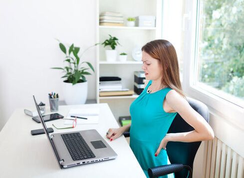 Acute low back pain that can last up to 1.5 months